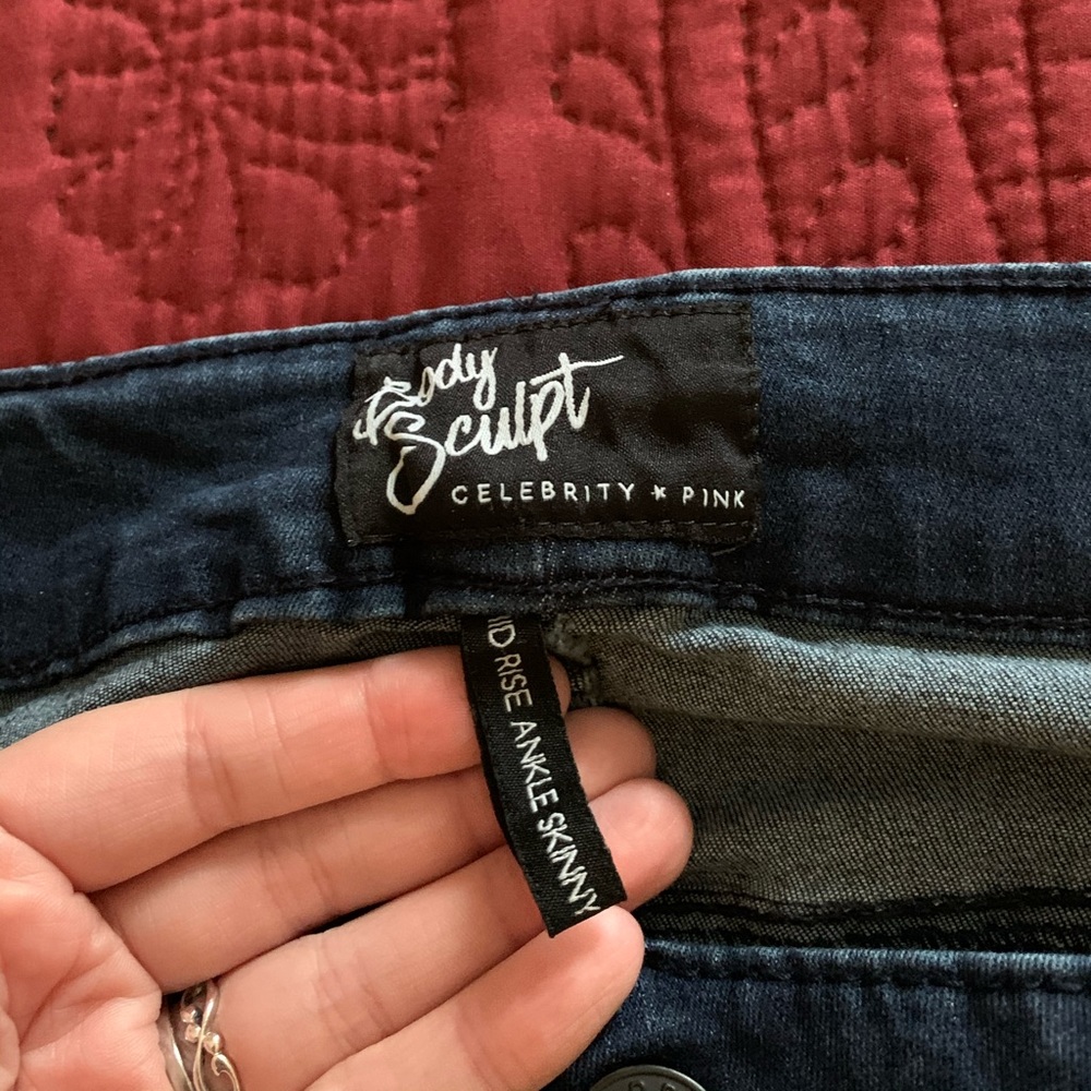 Celebrity Pink mid rise ankle skinny jeans size 18